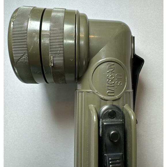 Fulton Flashlight MX991/U Right Angle Flashlight Green Vintage Military - Picture 2 of 8